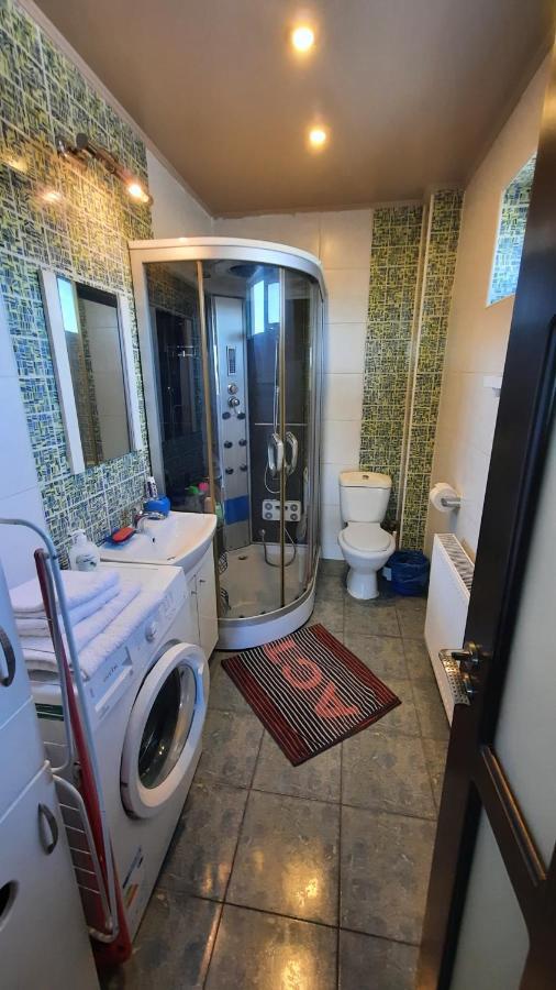 Spacious, Modern Condo In New Villa - Sleeps 6 Βουκουρέστι Εξωτερικό φωτογραφία
